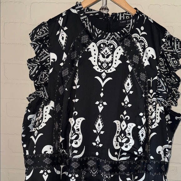 Lane Bryant dress black & White Hadley Floral flutter cap sleeve 26 like new - Picture 2 of 7